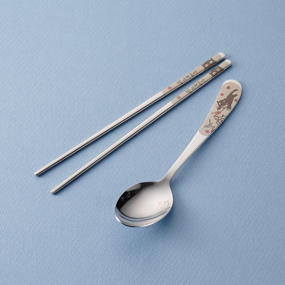 범내려온다 스푼·젓가락 78c156c656b8c02db50d1fdbec748524_1748079435_055.jpg